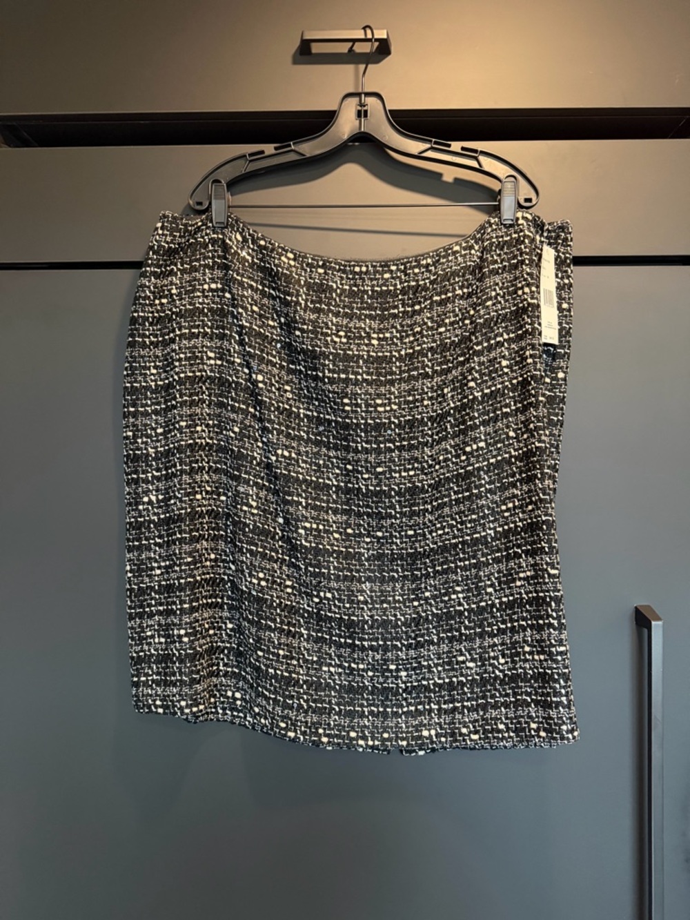 Lafayette 148 Black & White Tweed with Sequins Jacket and Skirt (NWT) - Picture 6 of 10